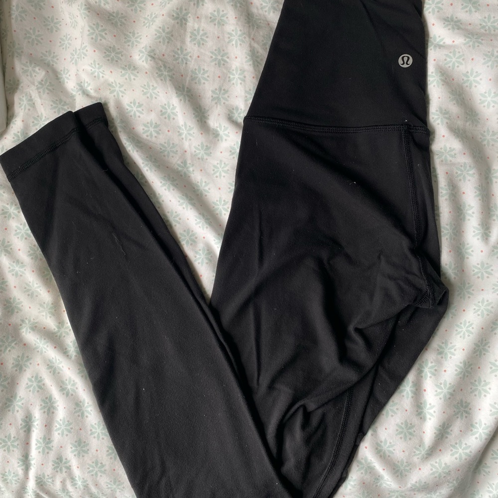 Black lululemon leggings